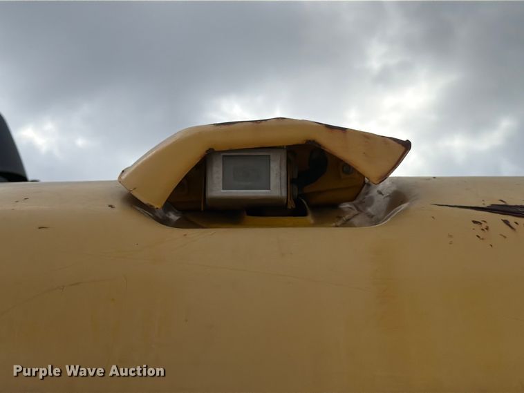 image for item ED5008 2016 Komatsu PC490LC-11 excavator