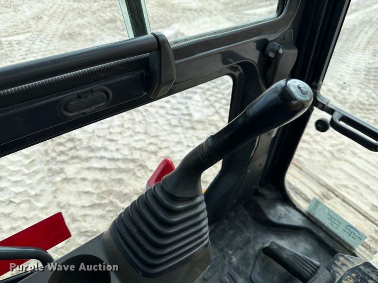 image for item ED5008 2016 Komatsu PC490LC-11 excavator