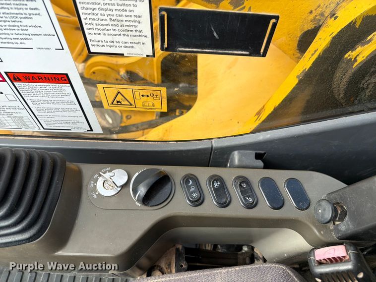 image for item ED5008 2016 Komatsu PC490LC-11 excavator