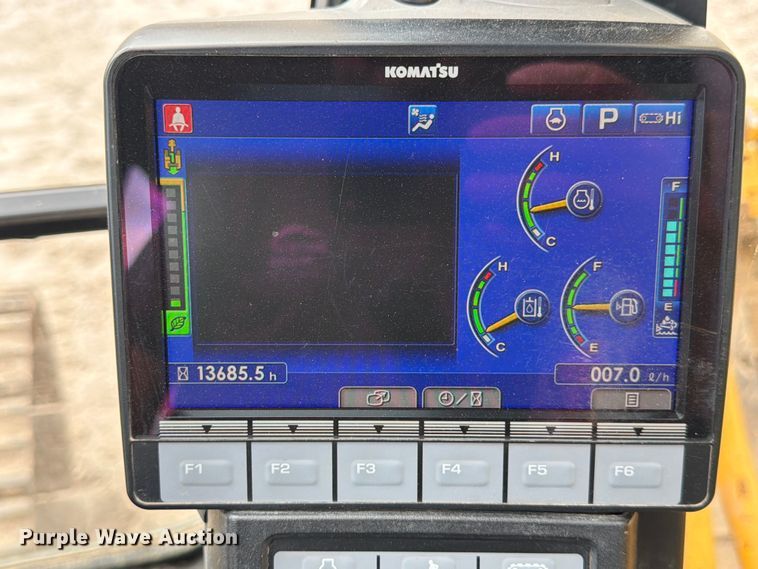 image for item ED5008 2016 Komatsu PC490LC-11 excavator