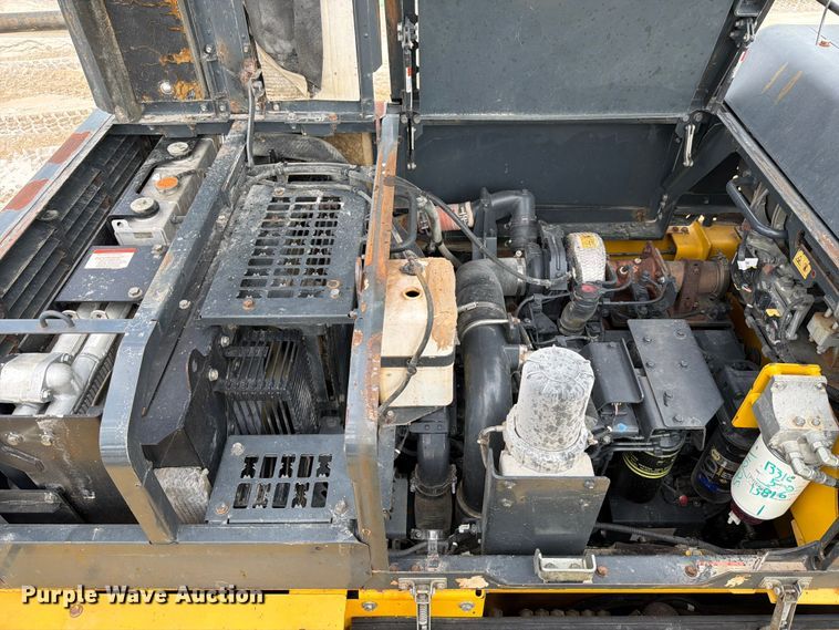 image for item ED5008 2016 Komatsu PC490LC-11 excavator