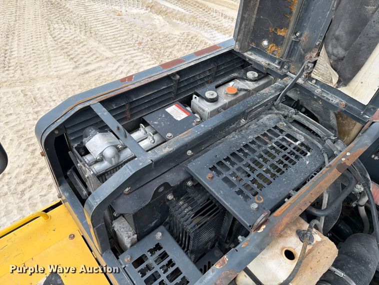 image for item ED5008 2016 Komatsu PC490LC-11 excavator