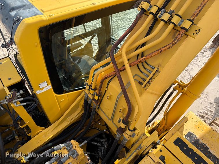 image for item ED5008 2016 Komatsu PC490LC-11 excavator