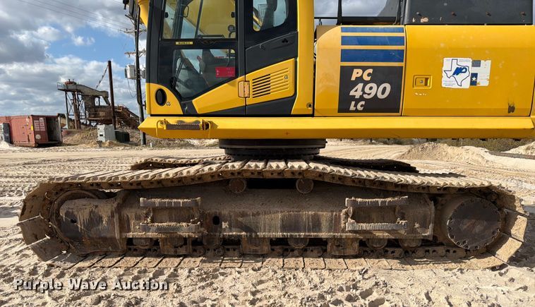 image for item ED5008 2016 Komatsu PC490LC-11 excavator