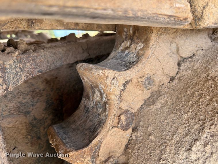 image for item ED5008 2016 Komatsu PC490LC-11 excavator