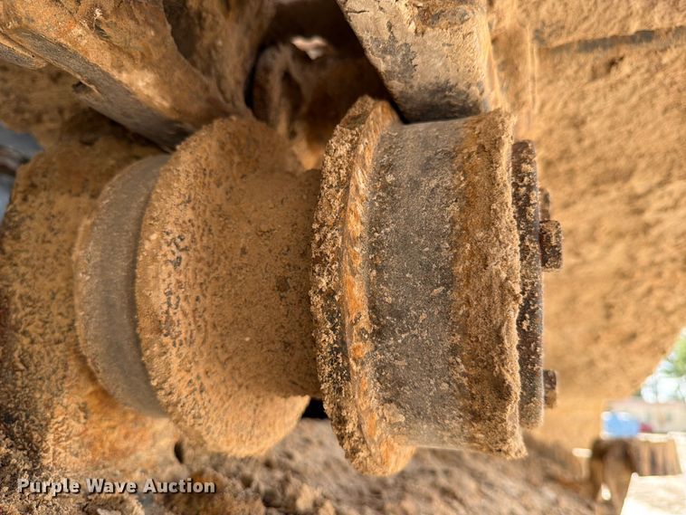 image for item ED5008 2016 Komatsu PC490LC-11 excavator