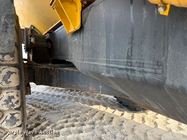 image for item ED5009 2016 Komatsu HM400-5 articulated haul truck