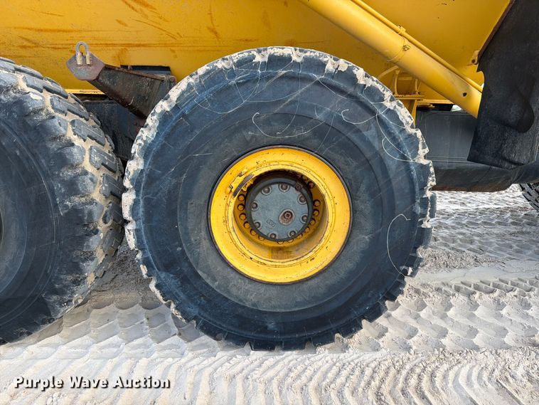 image for item ED5009 2016 Komatsu HM400-5 articulated haul truck