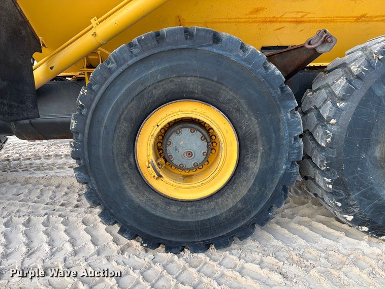 image for item ED5009 2016 Komatsu HM400-5 articulated haul truck