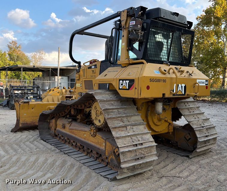 image for item ED5011 2017 Caterpillar D6N LGP dozer