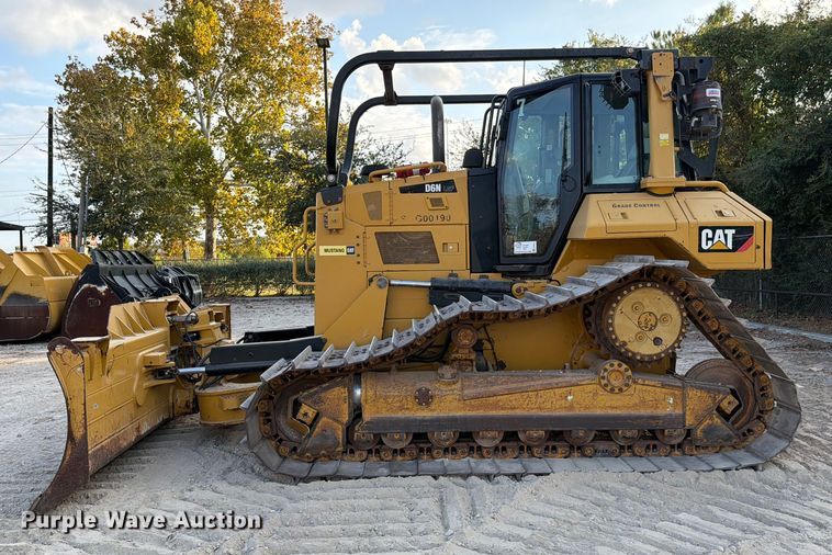 image for item ED5011 2017 Caterpillar D6N LGP dozer