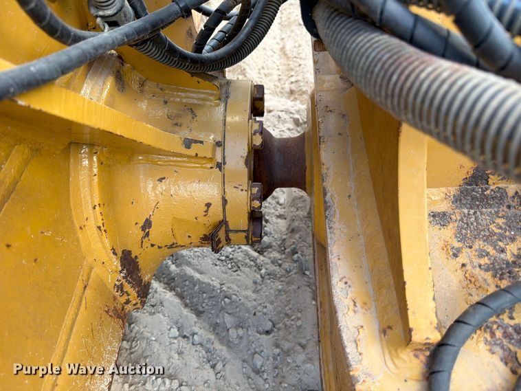 image for item ED5011 2017 Caterpillar D6N LGP dozer