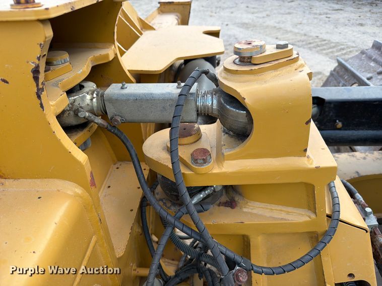 image for item ED5011 2017 Caterpillar D6N LGP dozer