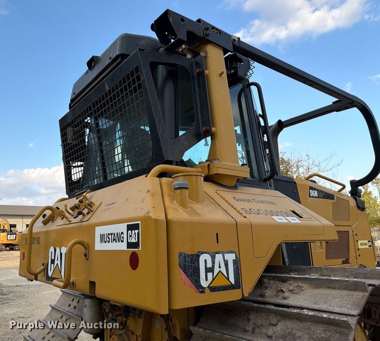 image for item ED5011 2017 Caterpillar D6N LGP dozer