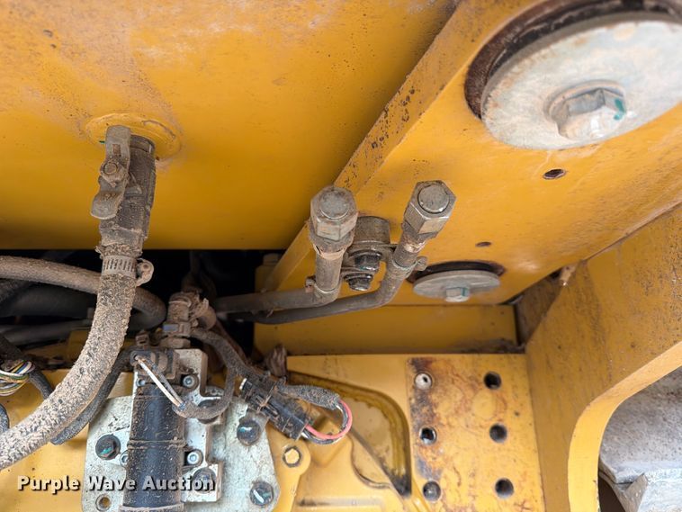 image for item ED5011 2017 Caterpillar D6N LGP dozer