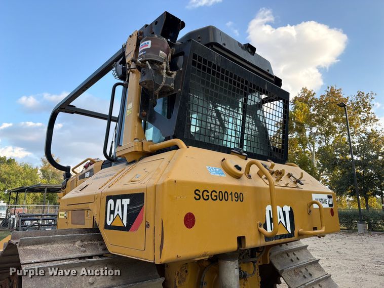 image for item ED5011 2017 Caterpillar D6N LGP dozer