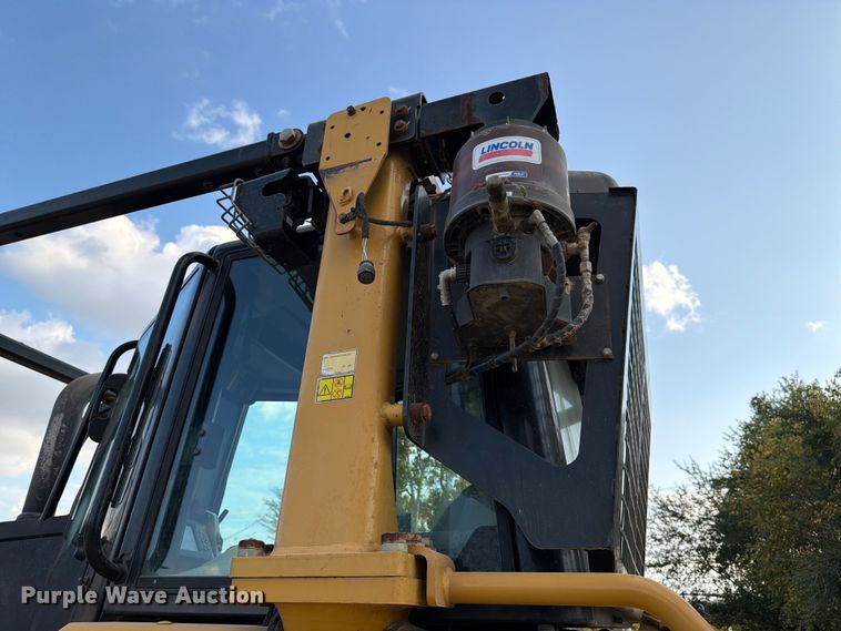 image for item ED5011 2017 Caterpillar D6N LGP dozer
