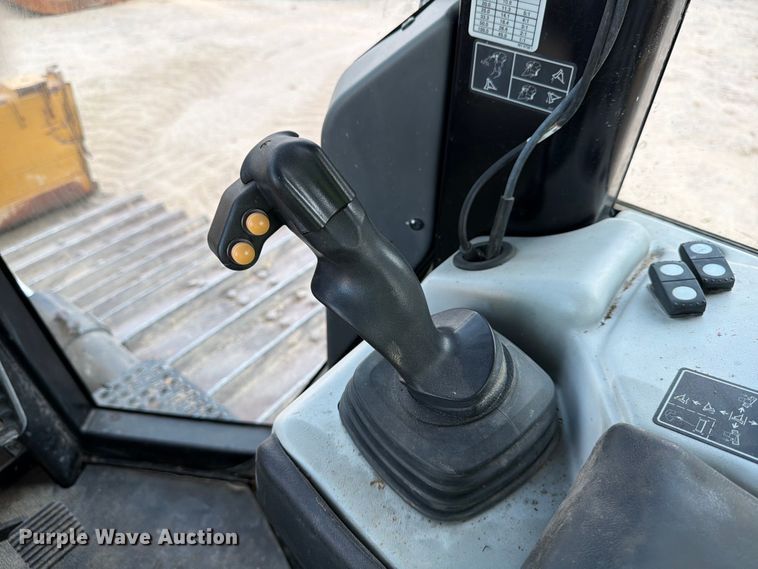 image for item ED5011 2017 Caterpillar D6N LGP dozer