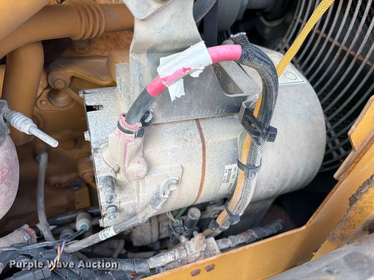 image for item ED5011 2017 Caterpillar D6N LGP dozer