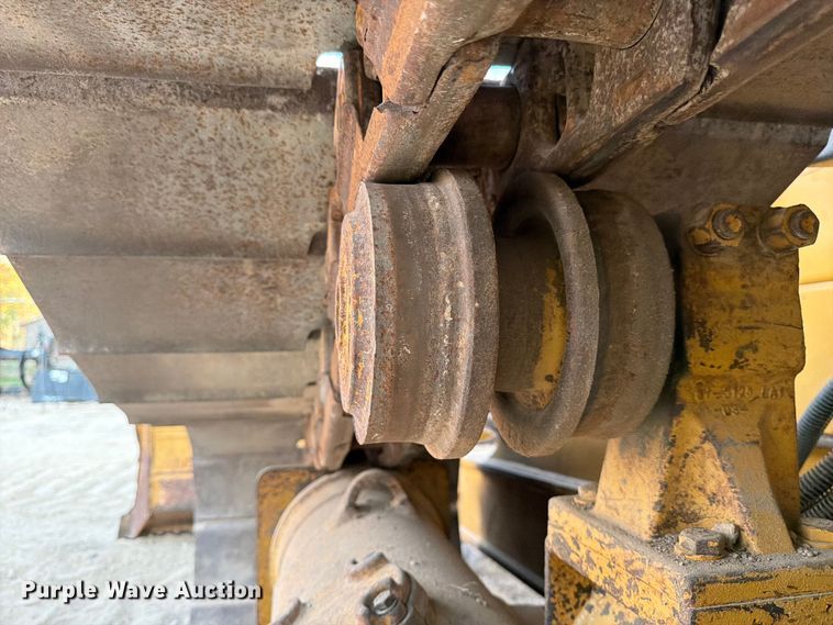 image for item ED5011 2017 Caterpillar D6N LGP dozer