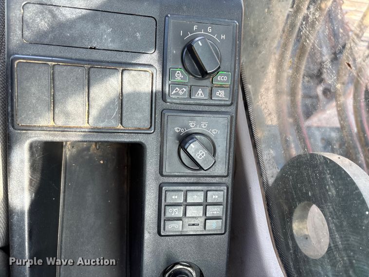 image for item ED5012 2020 Volvo EC300EL excavator