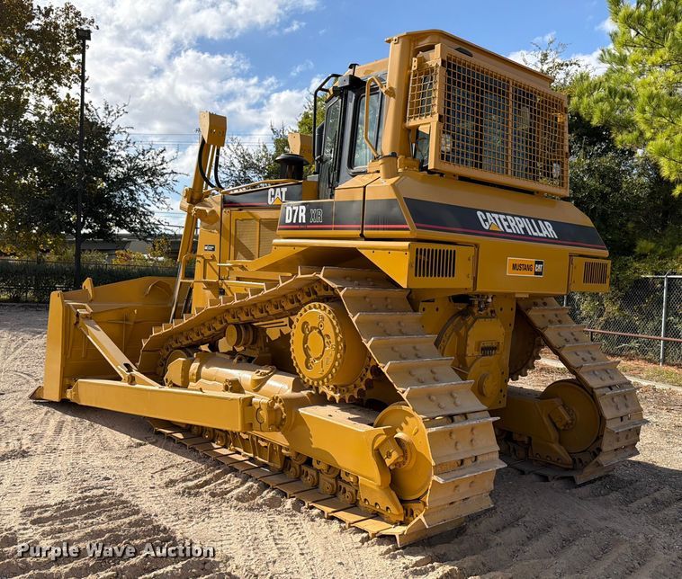 image for item ED5013 2005 Caterpillar D7R dozer