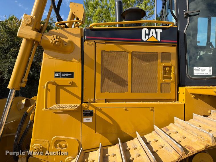 image for item ED5013 2005 Caterpillar D7R dozer