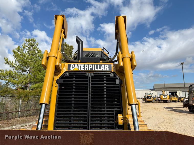 image for item ED5013 2005 Caterpillar D7R dozer