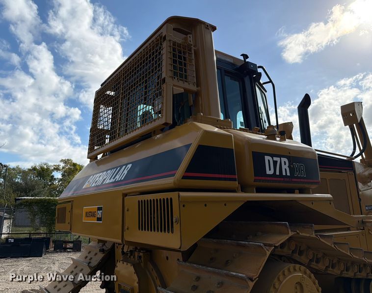 image for item ED5013 2005 Caterpillar D7R dozer