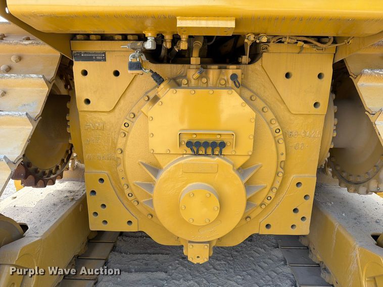 image for item ED5013 2005 Caterpillar D7R dozer
