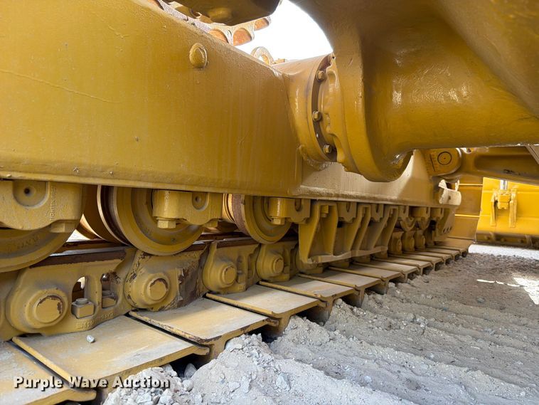 image for item ED5013 2005 Caterpillar D7R dozer