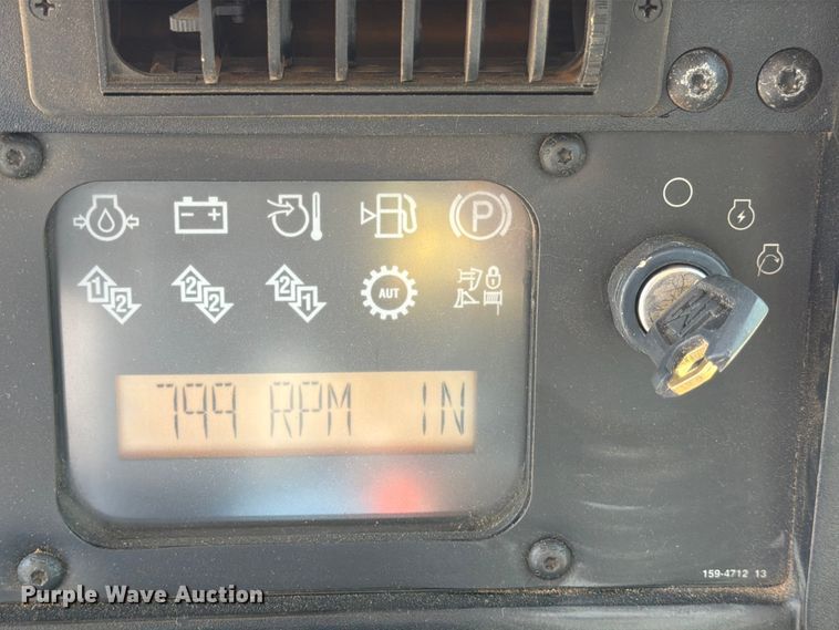 image for item ED5013 2005 Caterpillar D7R dozer