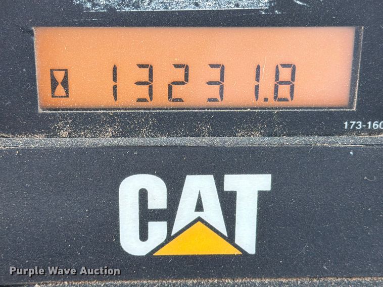 image for item ED5013 2005 Caterpillar D7R dozer