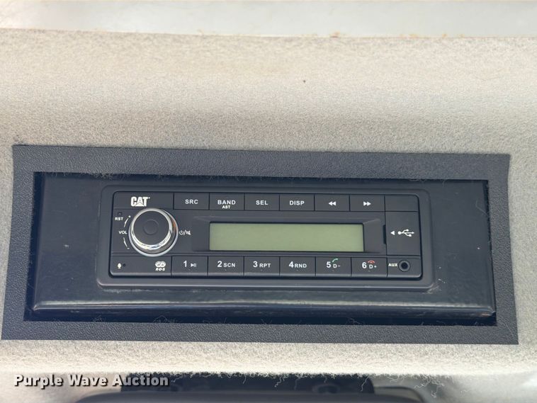 image for item ED5013 2005 Caterpillar D7R dozer