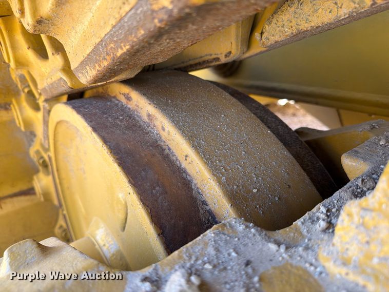 image for item ED5013 2005 Caterpillar D7R dozer