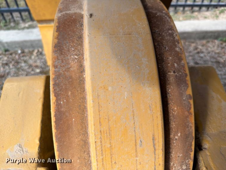 image for item ED5013 2005 Caterpillar D7R dozer