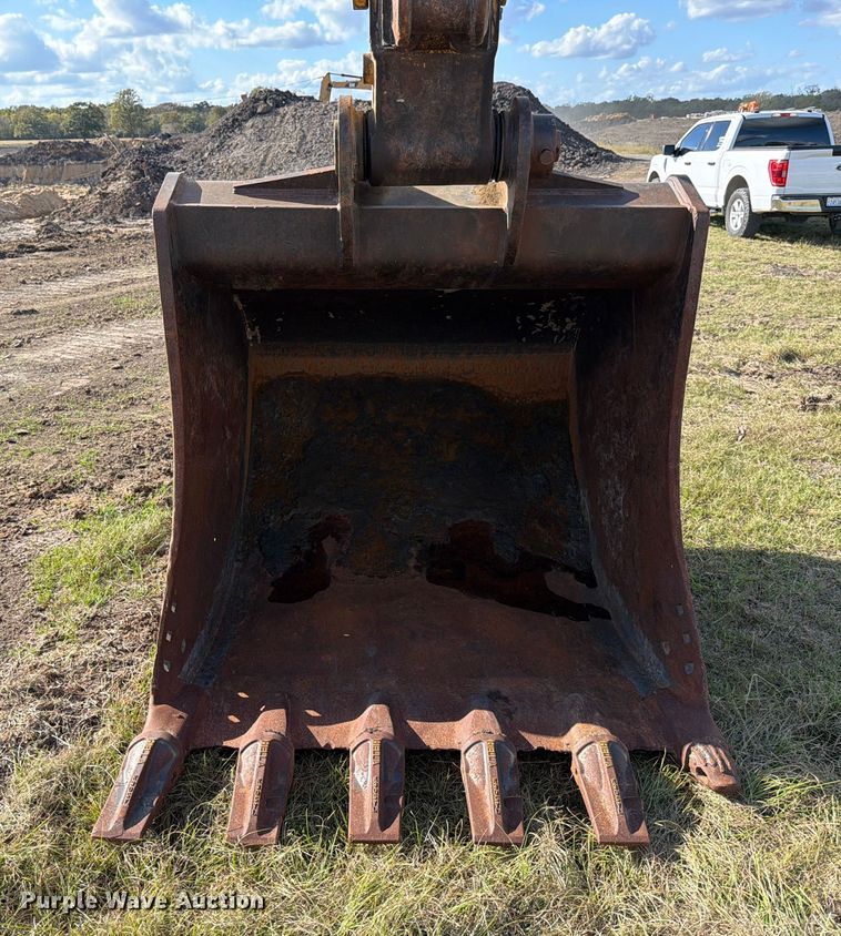 image for item ED5014 2017 Komatsu PC360LC-11 excavator