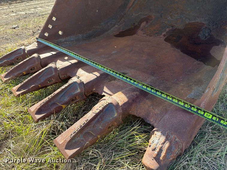 image for item ED5014 2017 Komatsu PC360LC-11 excavator