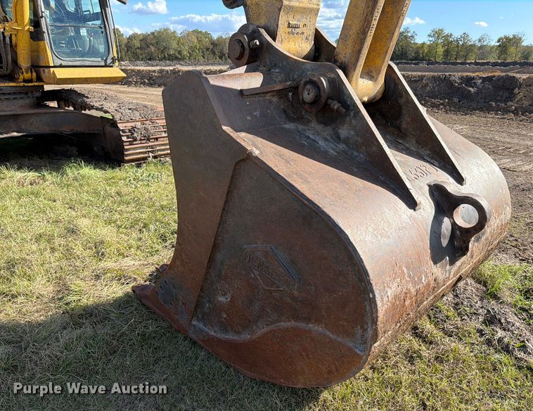 image for item ED5014 2017 Komatsu PC360LC-11 excavator