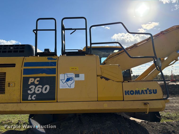 image for item ED5014 2017 Komatsu PC360LC-11 excavator