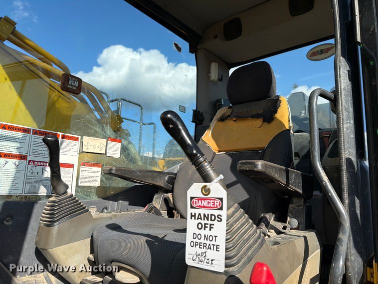 image for item ED5014 2017 Komatsu PC360LC-11 excavator