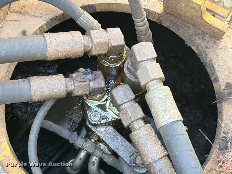 image for item ED5014 2017 Komatsu PC360LC-11 excavator