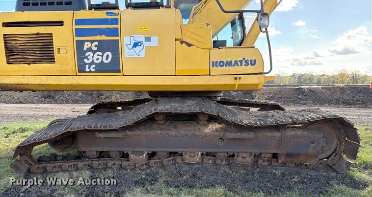 image for item ED5014 2017 Komatsu PC360LC-11 excavator