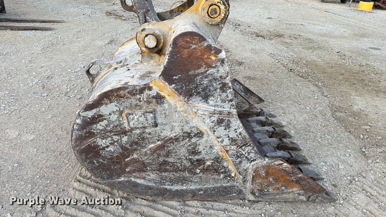 image for item ED5015 2015 Caterpillar 320E LRR excavator