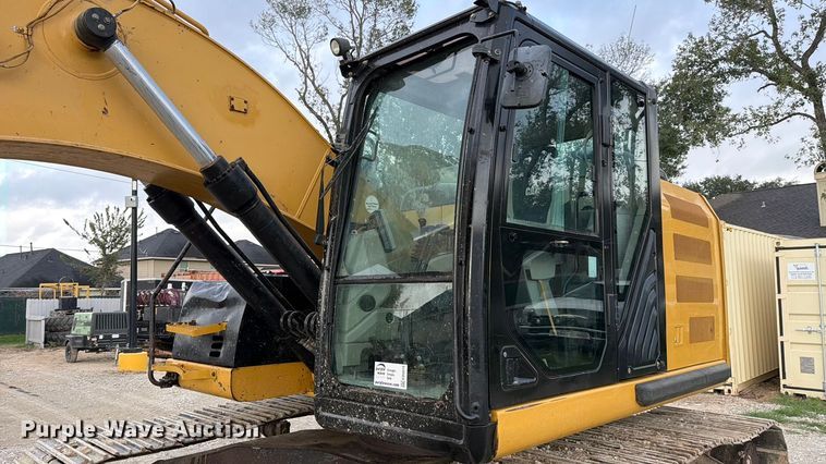 image for item ED5015 2015 Caterpillar 320E LRR excavator