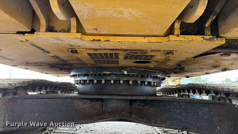 image for item ED5015 2015 Caterpillar 320E LRR excavator