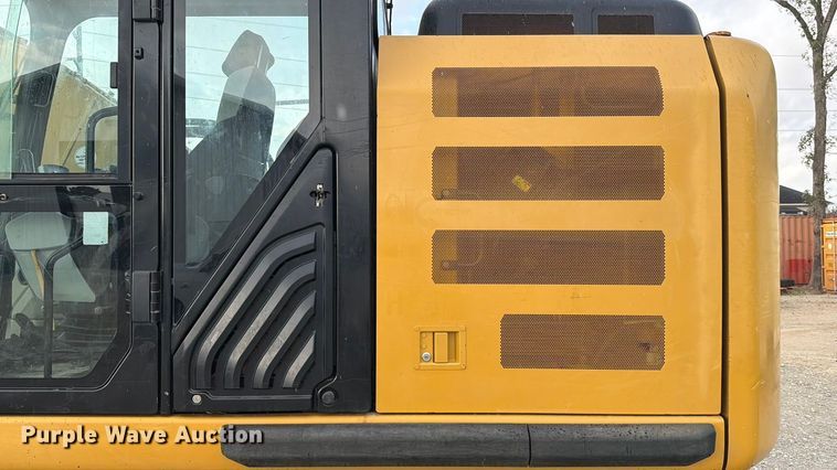 image for item ED5015 2015 Caterpillar 320E LRR excavator