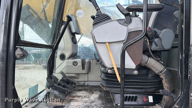 image for item ED5015 2015 Caterpillar 320E LRR excavator