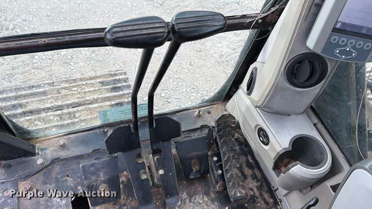 image for item ED5015 2015 Caterpillar 320E LRR excavator