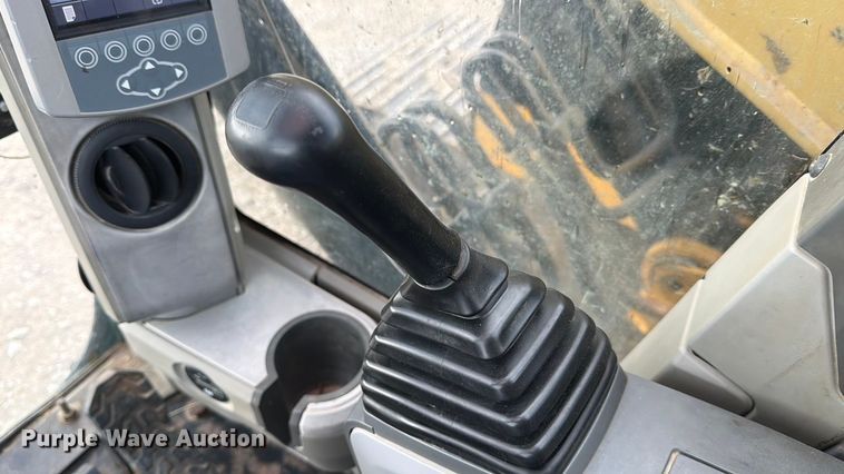 image for item ED5015 2015 Caterpillar 320E LRR excavator